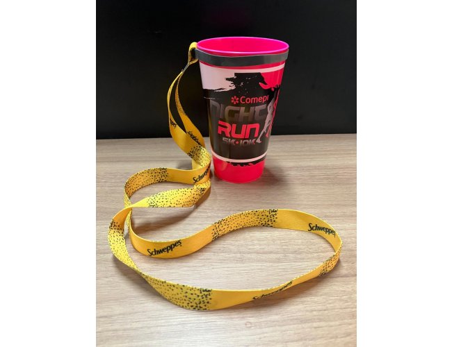 Copo de plstico em MOLD LABEL